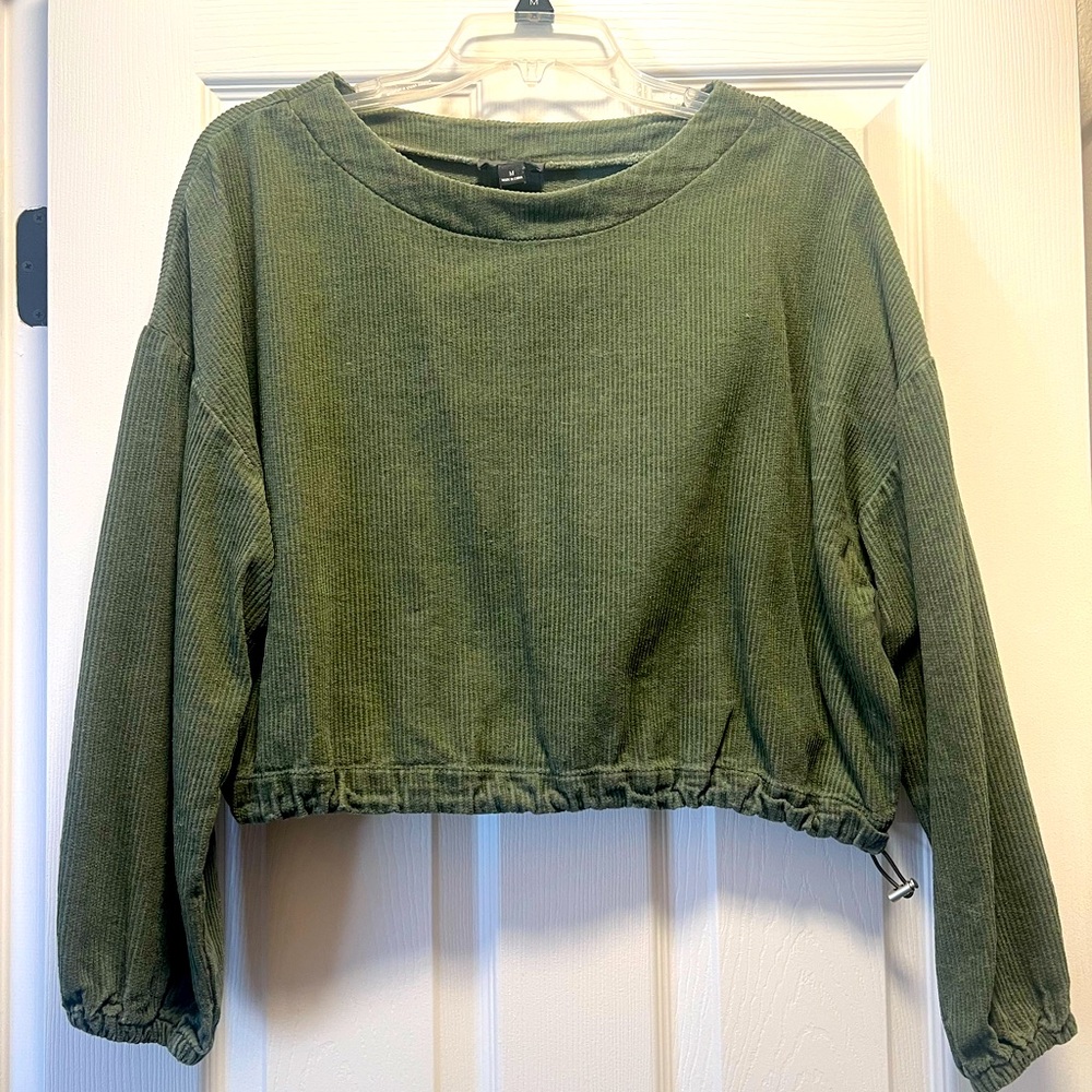 Long sleeve green drawstring shirt